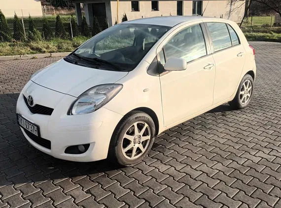 lubelskie Toyota Yaris cena 18500 przebieg: 218000, rok produkcji 2011 z Zamość